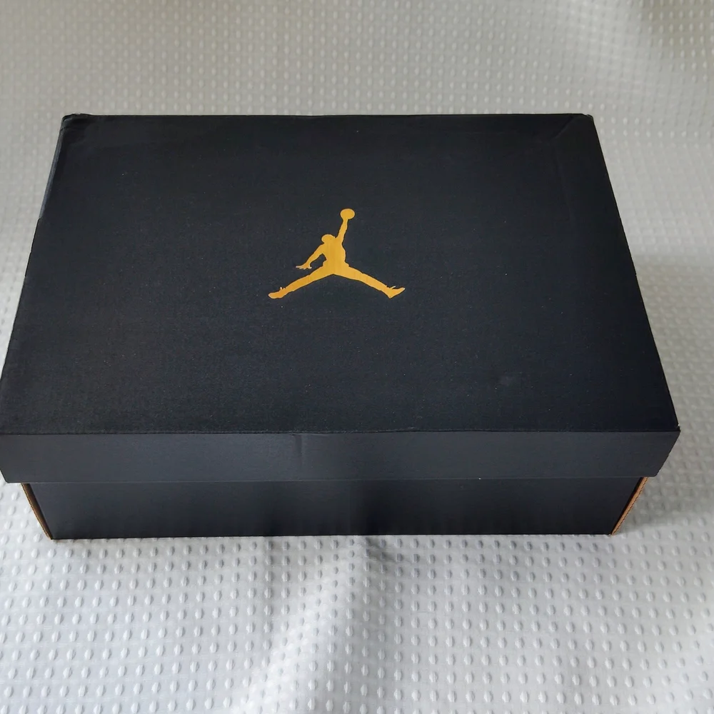 Air Jordon 1 Low Mens Size 10.5 - Picture 2 of 7